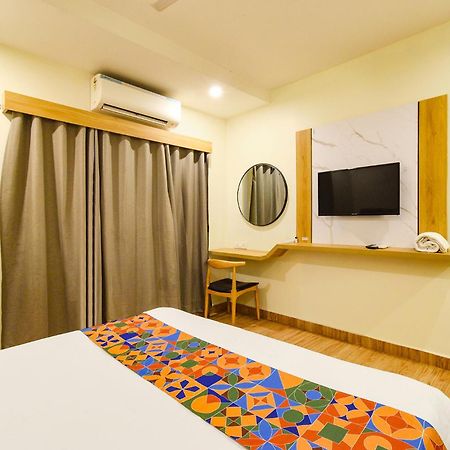 Fabhotel White Ridge - Kondapur Kondapur  Kültér fotó