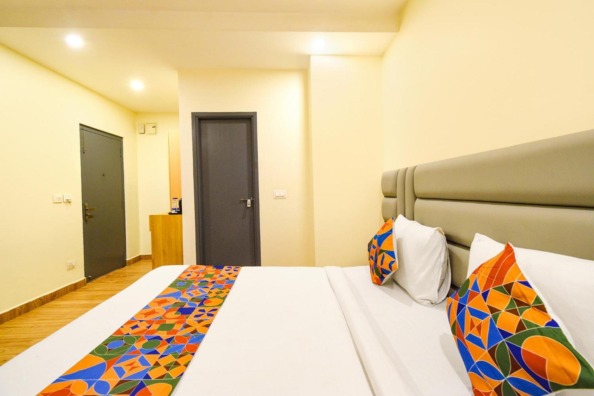 Fabhotel White Ridge - Kondapur Kondapur  Kültér fotó