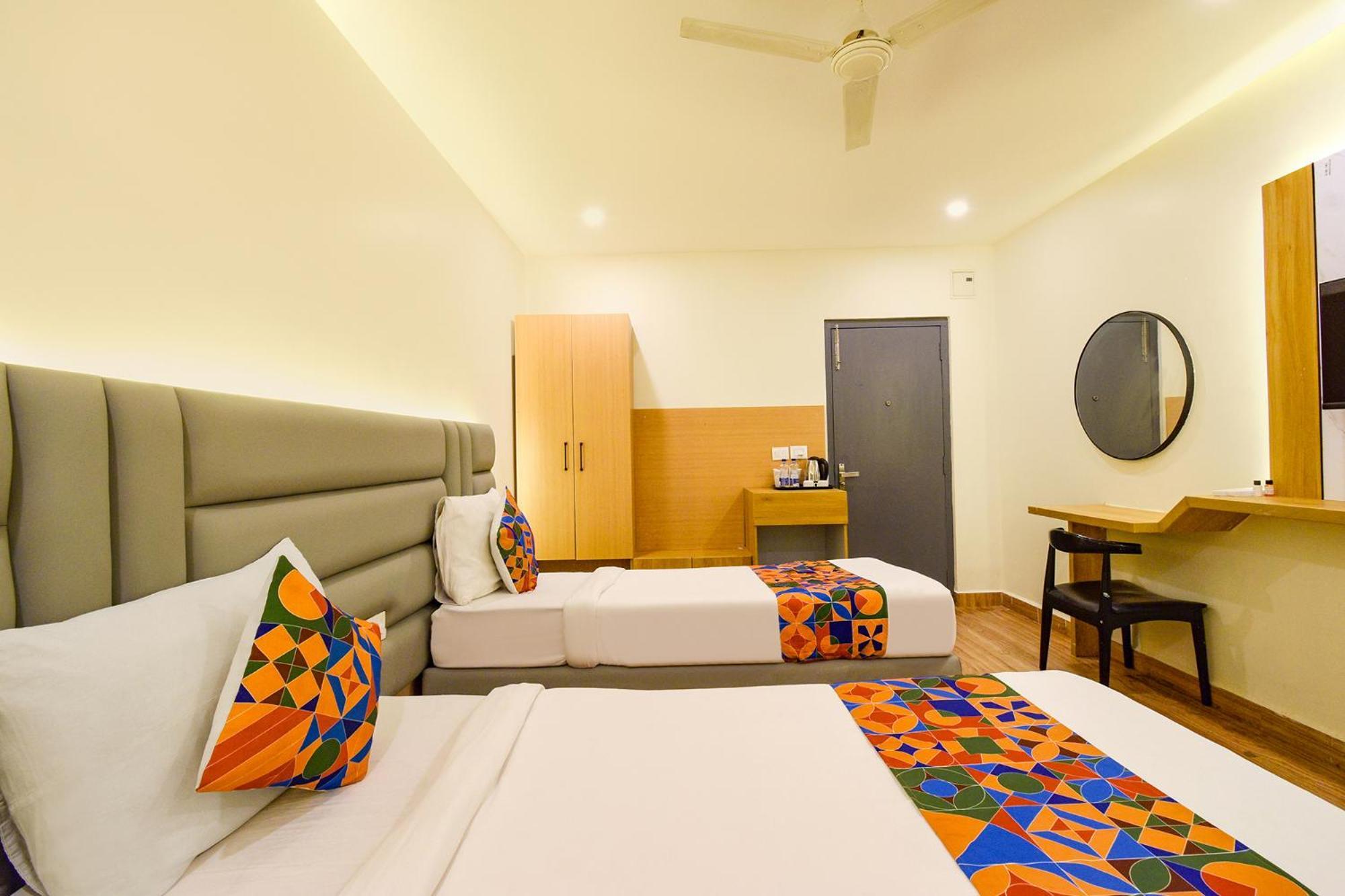 Fabhotel White Ridge - Kondapur Kondapur  Kültér fotó